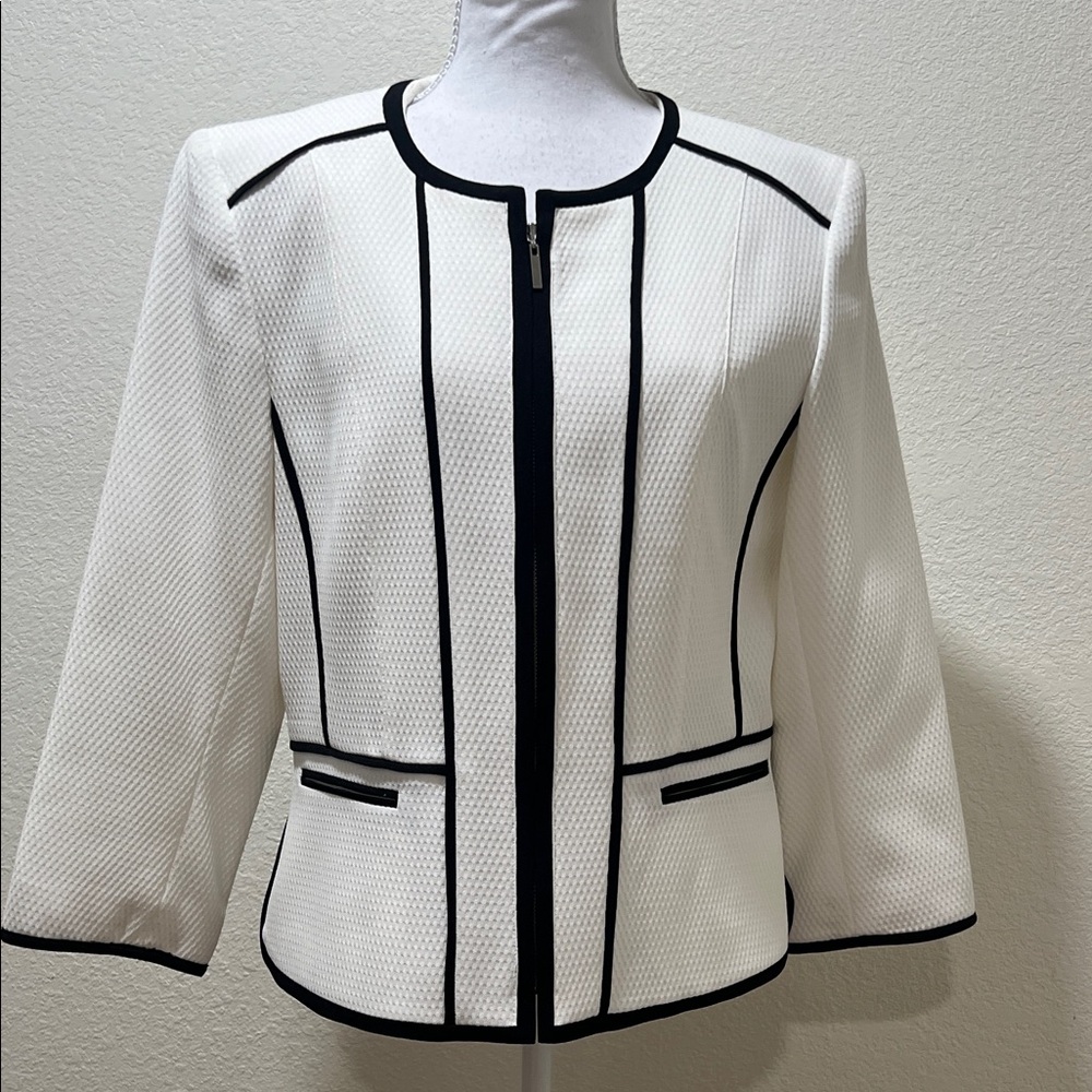 KASPER White Textured Zip-Front Blazer with Black Trim